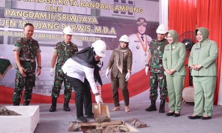 Walikota Badar Lampung Melakukan Seremoni Peletakan Batu Pertama Dalam Proses Revitalisasi Pasar Koga