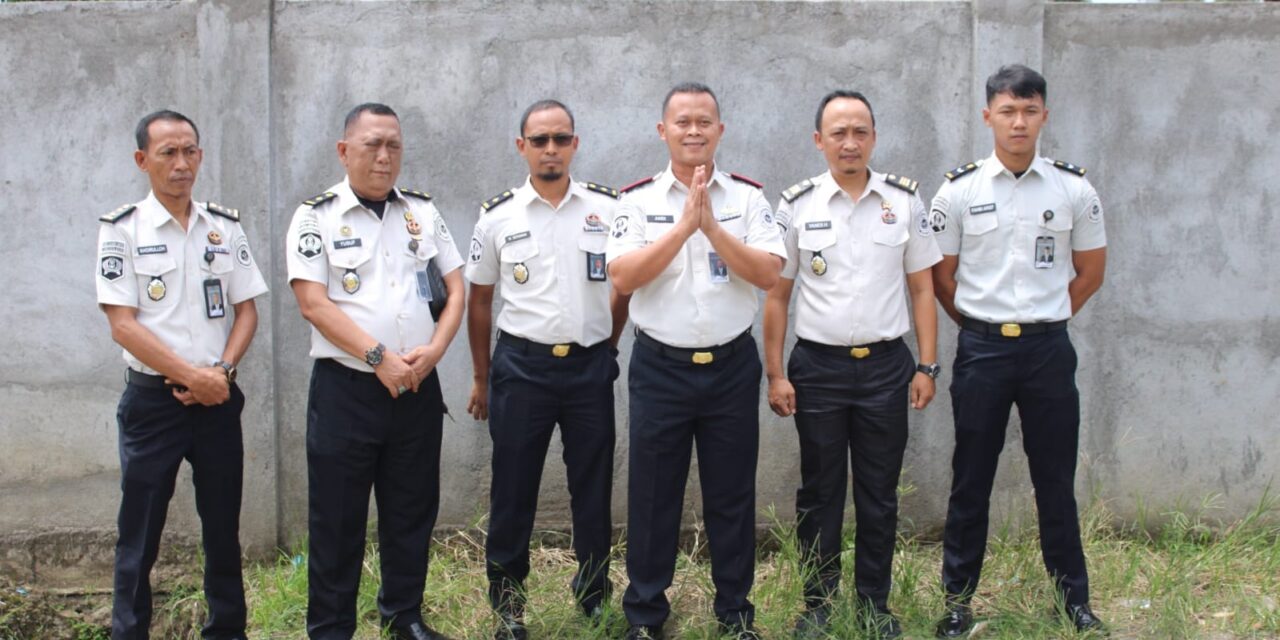 Permudah Akses Masyarakat dengan Perbaiki Jalan, Lapas Kotaagung Laksanakan ‘Korve’ 