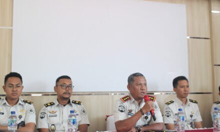 Kalapas Harijadi Internalisasikan Konsistensi dan Sinergi Pegawai dalam Rapat Perdananya